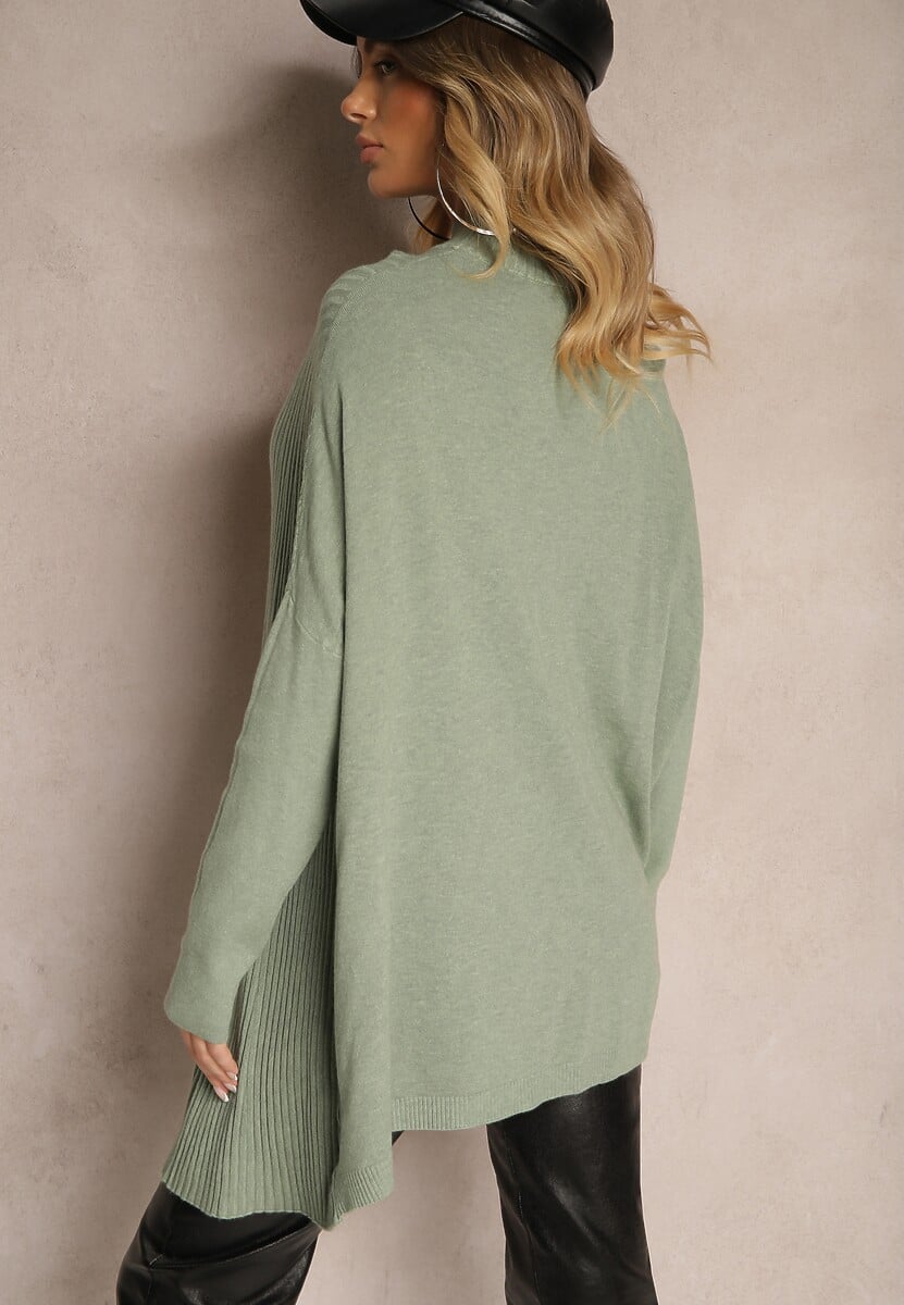 Jasnozielony Asymetryczny Golf z Wiskozą z Rękawami o Nietoperzowym Kroju Realeen