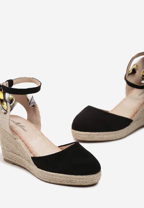 Czarne Wiązane Sandały Boho na Koturnie z Plecionką i Wstążką Wokół Kostki Oappho