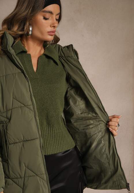 Ciemnozielona Klasyczna Kurtka z Pikowanymi Przeszyciami i Kapturem z Futrem Mundrie