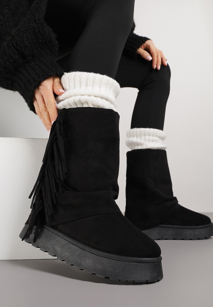 Czarne Botki Śniegowce z Wywiniętą Cholewką Zdobioną Frędzlami Sewela