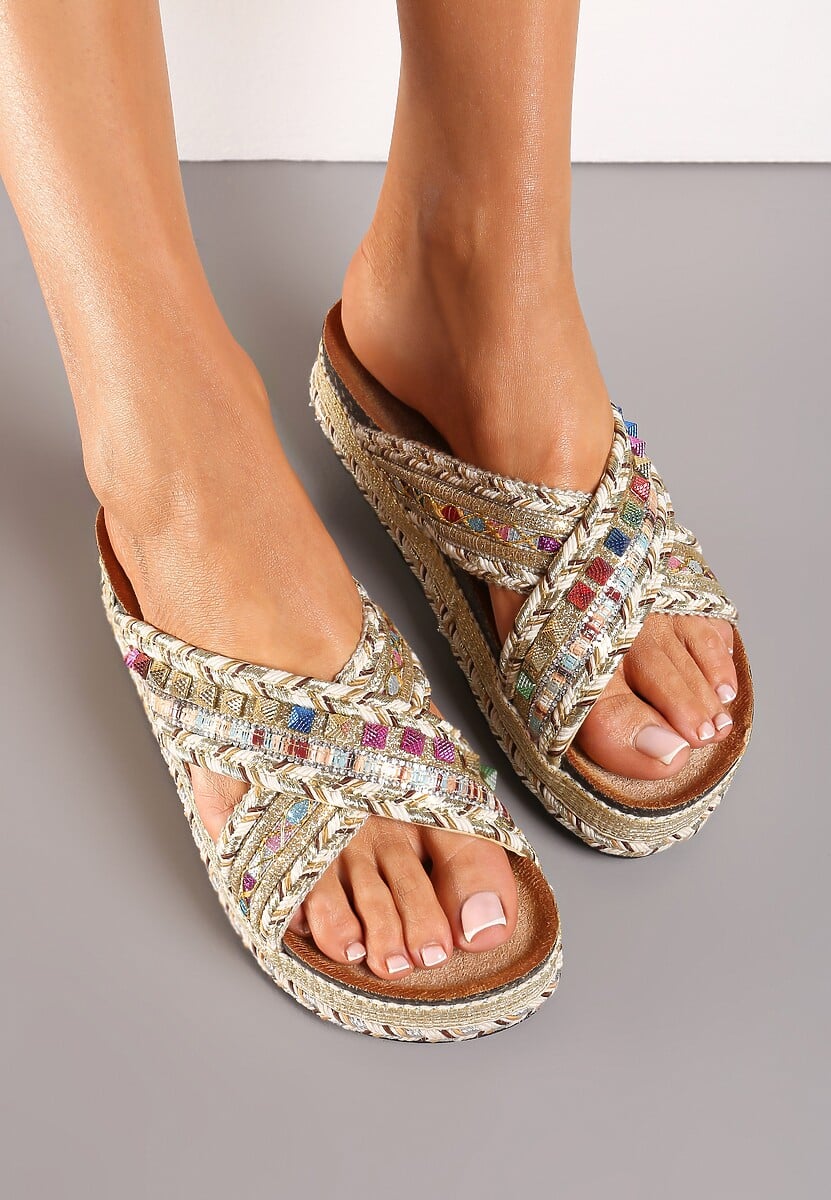 Beżowe Klapki Ozdobione Kolorową Nitką Cyrkoniami i Brokatem na Grubej Podeszwie Adanrie