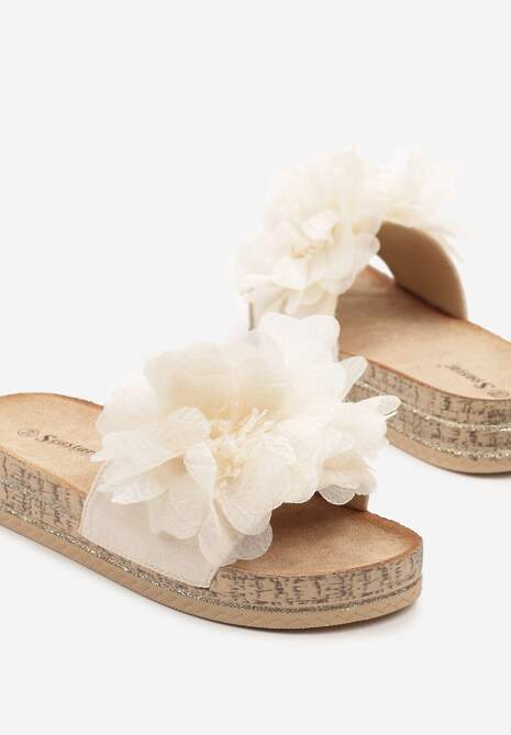 Beżowe Klapki Zdobione Aplikacją z Imitacją Kwiatów Tanaretia