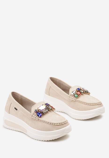 Beżowe Mokasyny na Niskiej Platformie z Obszytym Przodem i Kryształkami Keelana