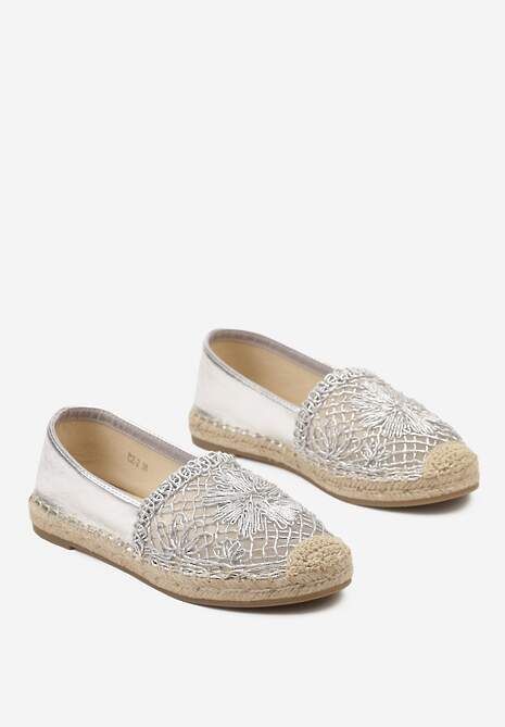 Srebrne Płaskie Espadryle z Ażurową Wstawką na Nosku i Plecioną Podeszwą Rowenas