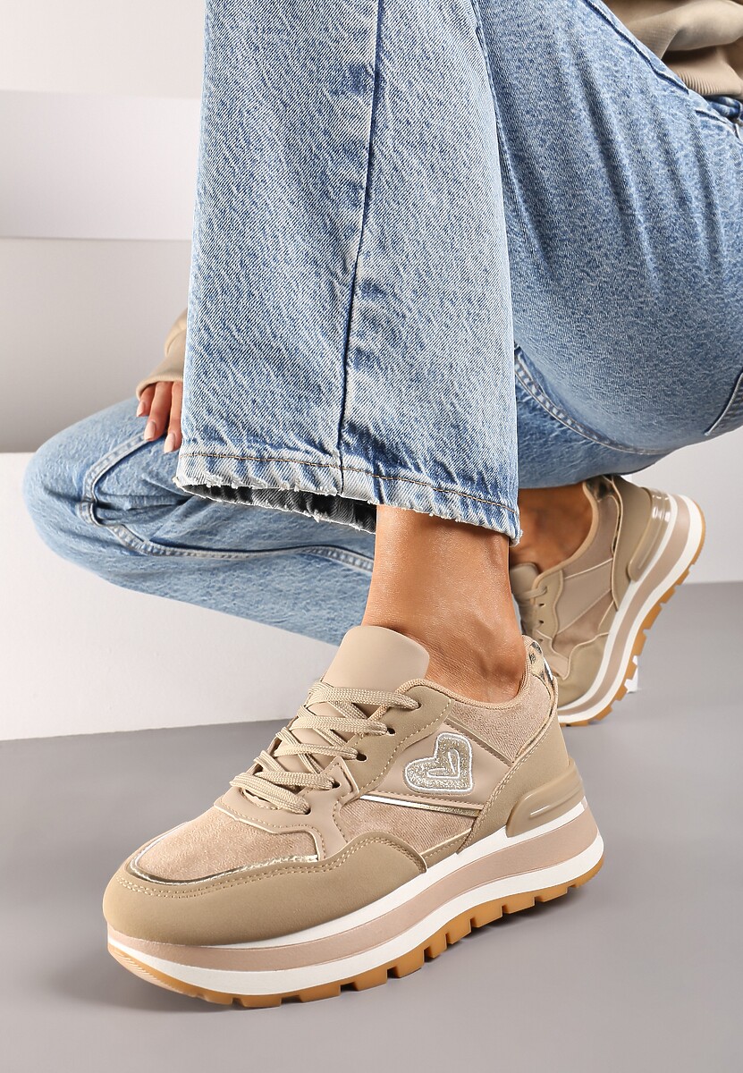 Ciemnobeżowe Sneakersy na Platformie z Metalicznym Wykończeniem i Sercem Veriscas