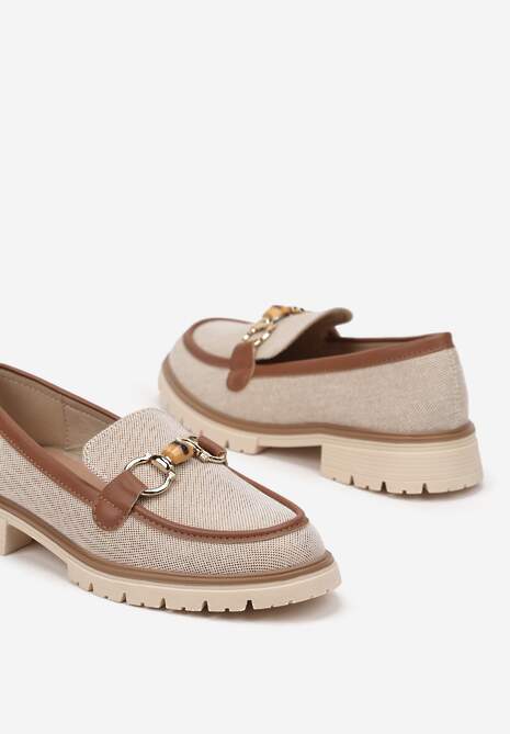 Beżowo-Brązowe Mokasyny z Plecionki z Ozdobną Aplikacją w Kształcie Łańcuszka Faneolyn