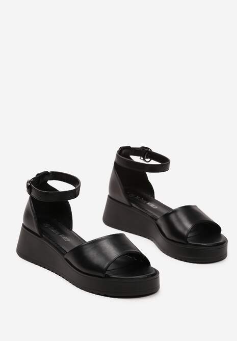 Czarne Sandały z Ekoskóry z Zakrytą Piętą i Sprzączką na Grubej Podeszwie Pravila