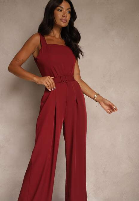 Bordowy Elegancki Kombinezon Ozdobiony Paskiem z Klamrą Dolanela