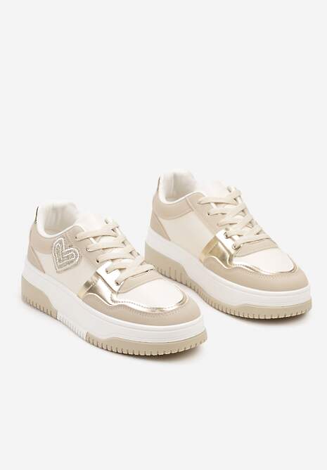 Beżowe Sneakersy z Brokatową Naszywką w Kształcie Serca Avioneria