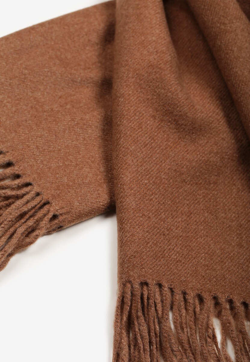 Brązowy Szalik Wykończony Frędzlami z Tkaniny Valleria