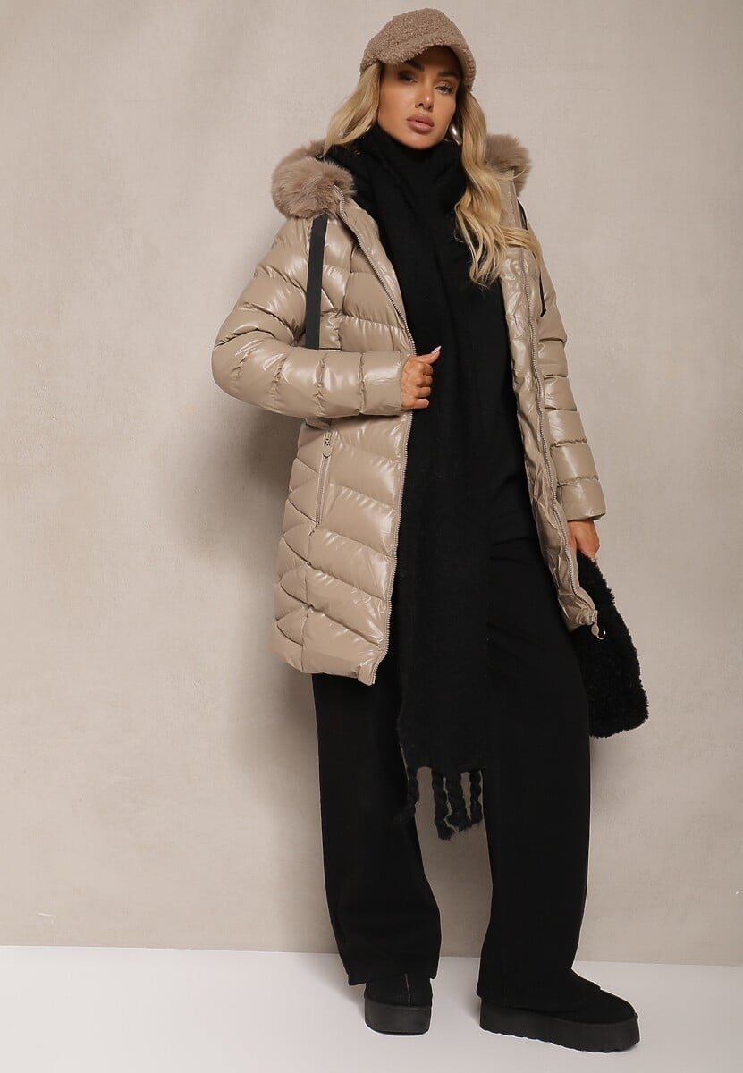 Beżowa Kurtka Pikowana  o Długim Kroju Ozdobiona Sznurkami i Odpinanym Futerkiem Lorrina