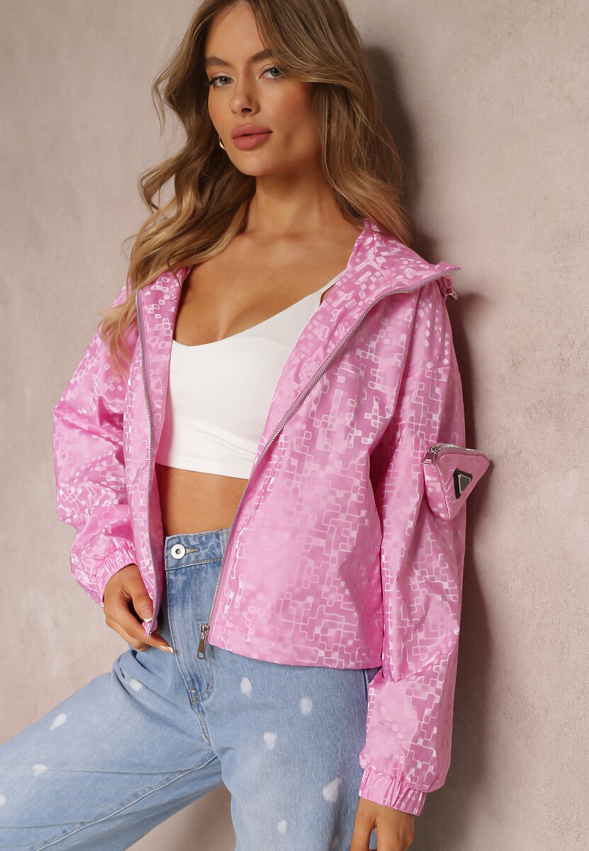 Różowa Kurtka z Zasuwaną Kieszonką na Rękawie i Nieodpinanym Kapturem Evarria