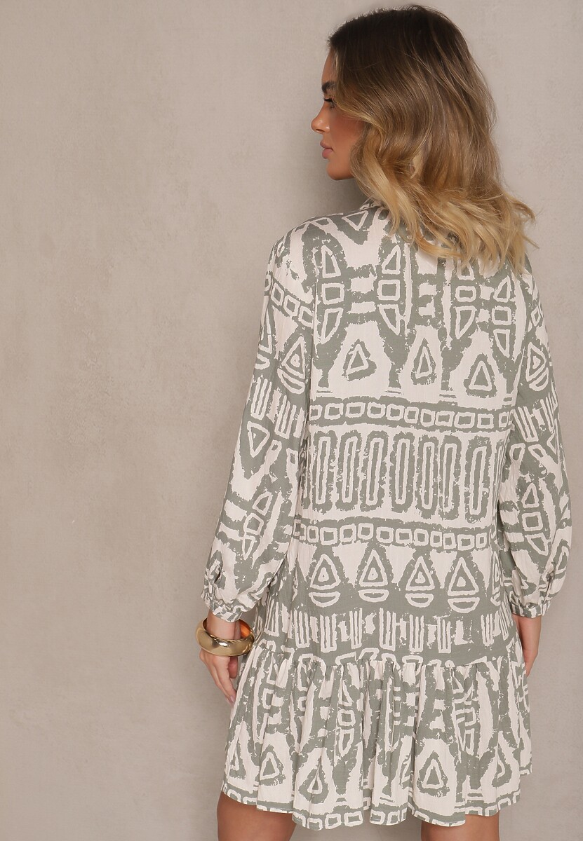 Zielona Rozkloszowana Sukienka z Wiskozy w Etniczny Print z Wiązaniem z Frędzlami Ravpio