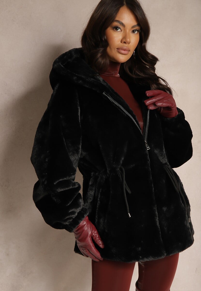 Czarna Kurtka Futerkowa z Kapturem Ściągana w Pasie Weriste