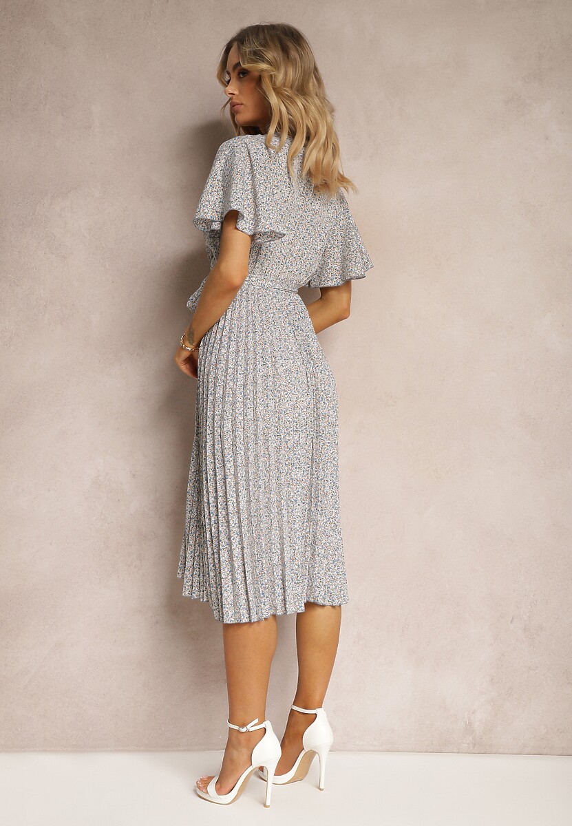 Niebiesko-Beżowa Sukienka o Rozkloszowanym Kroju z Gumką w Talii i Kopertowym Dekoltem z Materiałowym Paskiem Qrissa