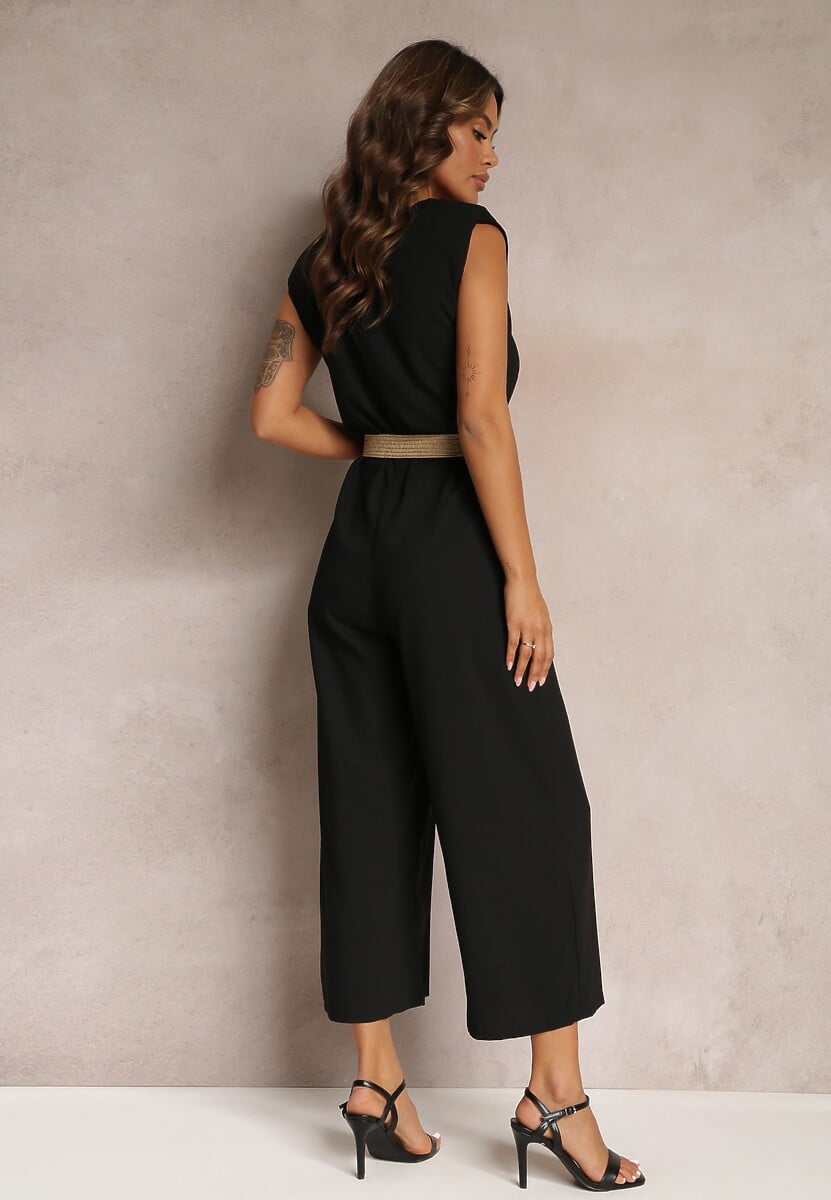 Czarny Długi Kombinezon z Trójkątnym Dekoltem i Ozdobnym Paskiem z Klamrą Malkah