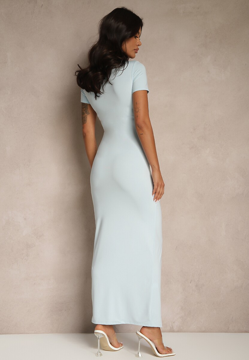 Jasnoniebieska Sukienka z Wiskozą Ozdobiona Marszczeniem i Rozcięciem na Nogę Milanorea
