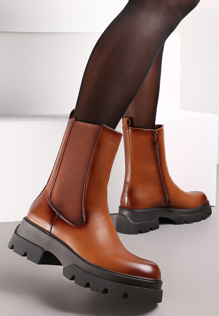 Jasnobrązowe Botki z Elastyczną Wstawką na Cholewce i Tłoczeniu na Platformie Kisoma