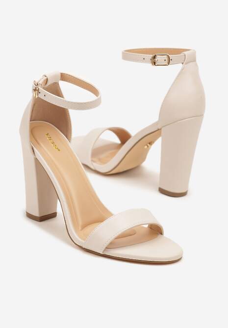 Jasnobeżowe Sandały Vices na Słupku w Klasycznym Stylu Feve
