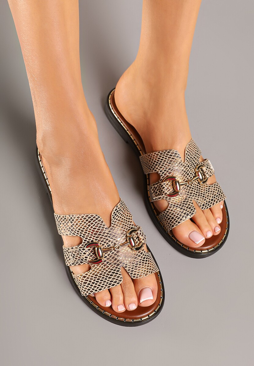 Złote Klapki Ozdobione Wycięciami i Klamrą Arivian