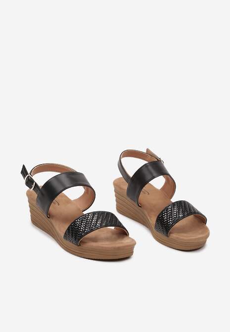 Czarne Sandały na Niewysokim Koturnie ze Sprzączką Garila