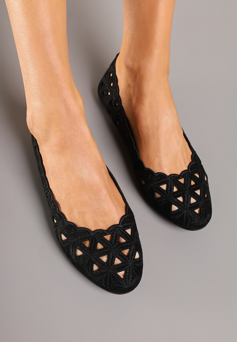 Czarne Balerinki Vices z Ażurowymi Wycięciami Naneria
