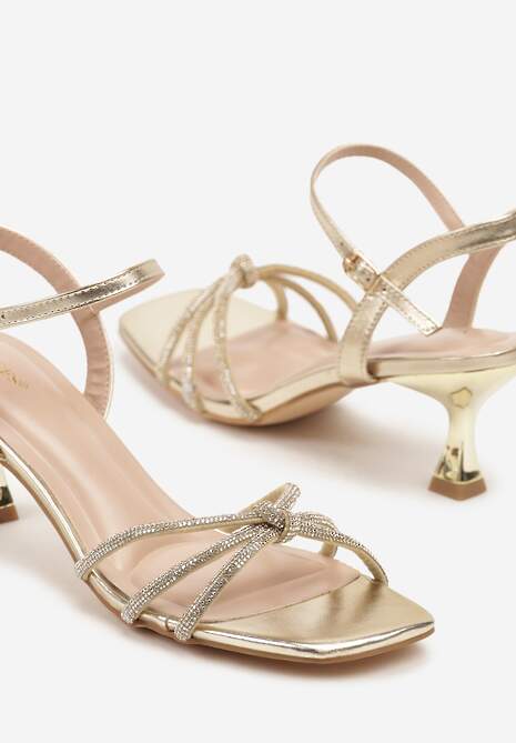 Złote Sandały Vices na Obcasie Typu Kaczuszka Ozdobione Cyrkoniami Lumariane