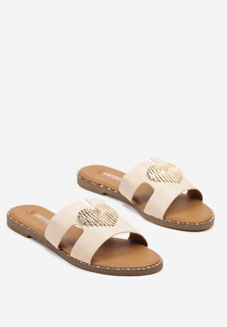 Beżowe Klapki Ozdobione Sercami i Wycięciami Azvisa