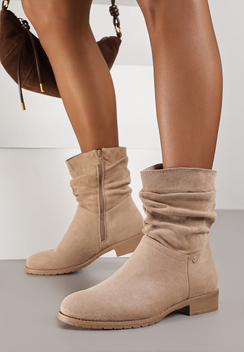 Beżowe Botki na Płaskiej Podeszwie Ozdobione Marszczoną Cholewką Lerisana