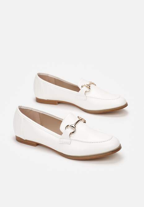 Białe Mokasyny Sakina