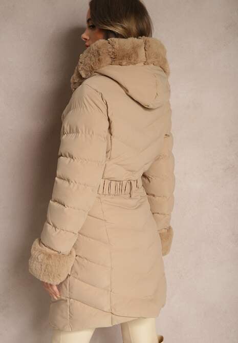 Ciemnobeżowa Kurtka z Pikowanymi Przeszyciami Mocno Ocieplana z Paskiem i Odpinanym Futerkiem Hedista