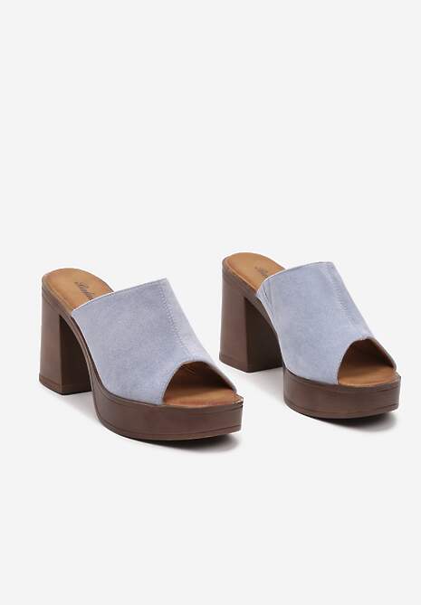 Niebieskie Klapki z Szerokim Paskiem na Słupku w Stylu Drewniaków Sabirah