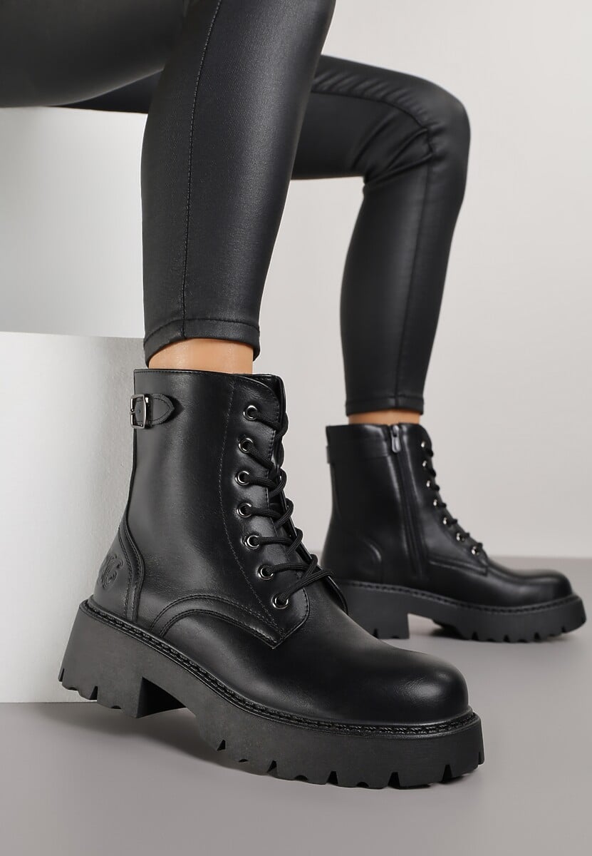 Czarne Botki Workery Vices z Ozdobną Sprzączką przy Cholewce Deosia