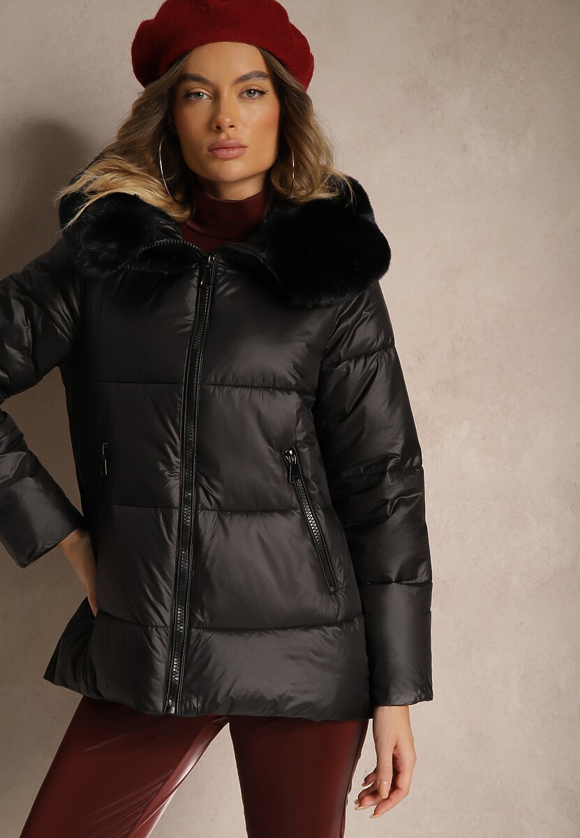 Biała Kurtka Pikowana z Kapturem Ozdobiona Futerkiem i Dłuższym Tyłem Rinloris