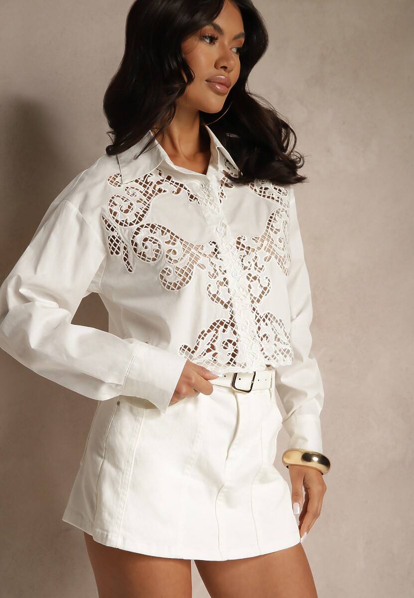 Biała Krótka Koszula z Bawełny Ozdobiona Ażurowymi Wstawkami Nunora