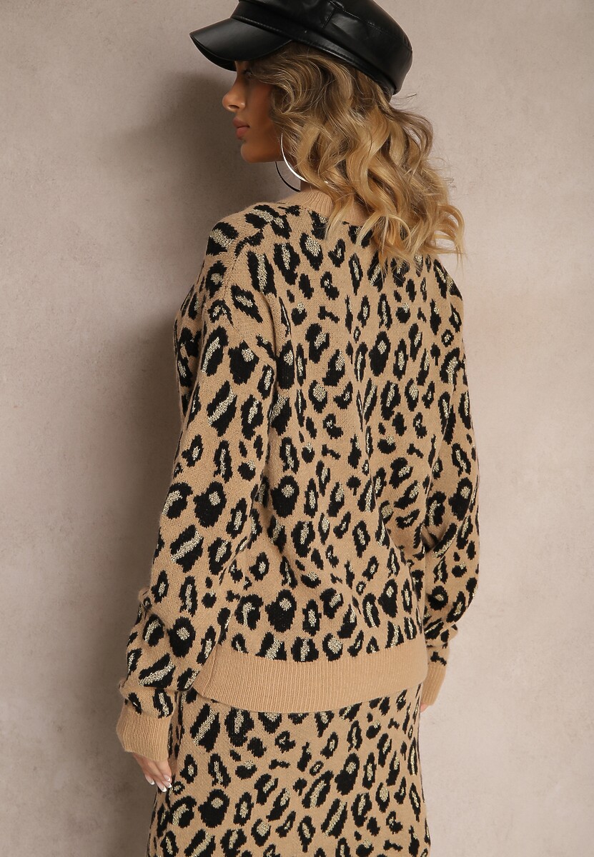 Beżowy Sweter z Wiskozą w Panterkę Ozdobiony Metaliczną Nitką Sallisia