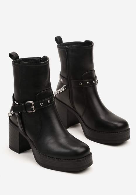 Czarne Botki na Słupkowym Obcasie Zdobione Paskiem ze Sprzączką i Łańcuszkiem Ilvisse