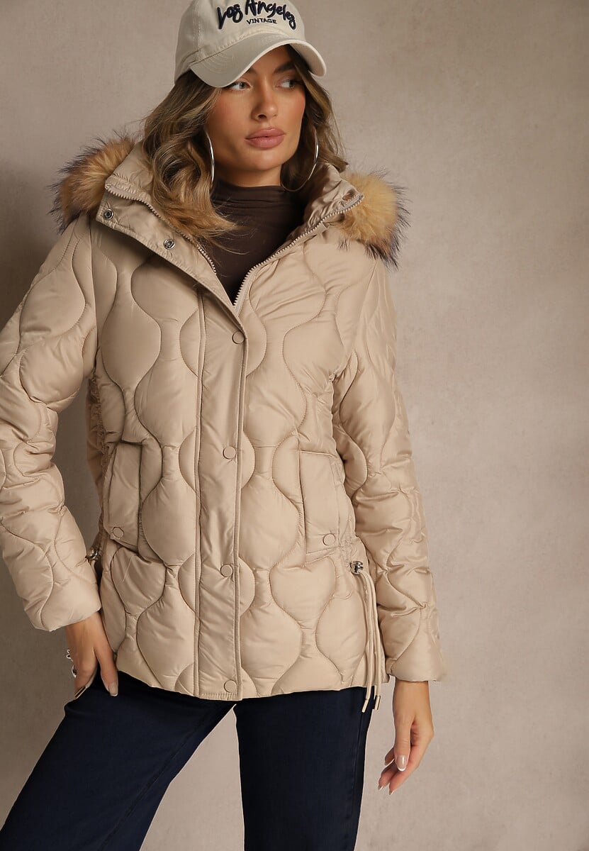 Ciemnobeżowa Pudełkowa Kurtka z Pikowanymi Przeszyciami i Odpinanym Kapturem z Futrem Liliarna