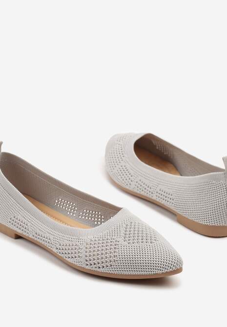 Srebrne Balerinki z Noskiem Typu Migdałek Zdobione Perforacją Natiela