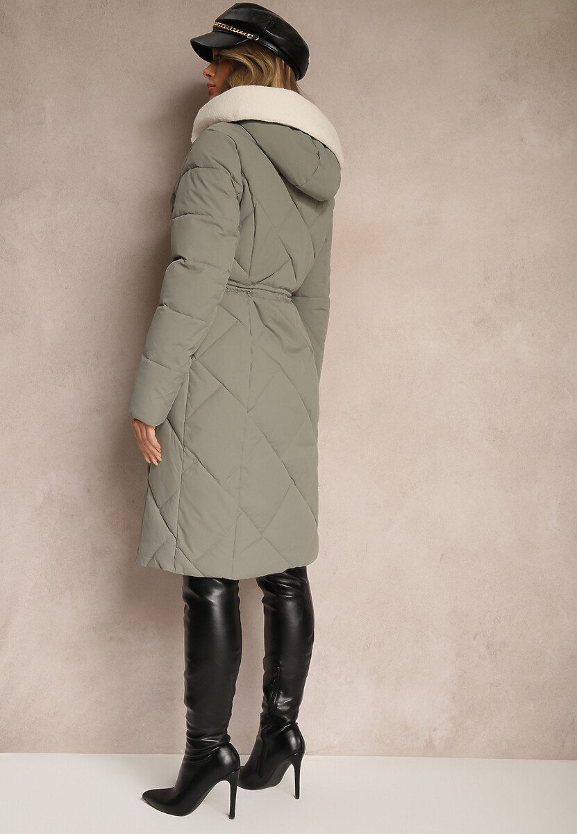 Zielona Kurtka z Kapturem Ozdobiona Pikowaniem Sznurkami w Pasie i Kołnierzem Ellariana