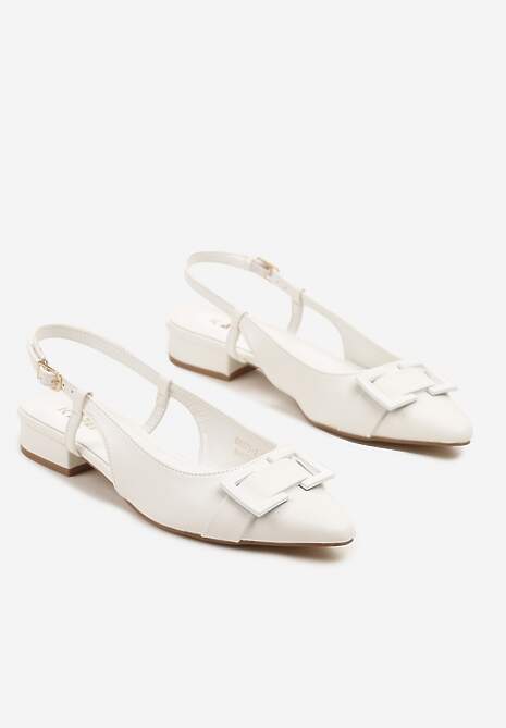 Białe Sandały Typu Slingback Ozdobione Klamrą Zelfia