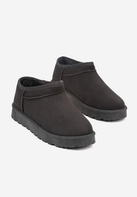 Czarne Niskie Śniegowce o Wsuwanym Fasonie Alodra