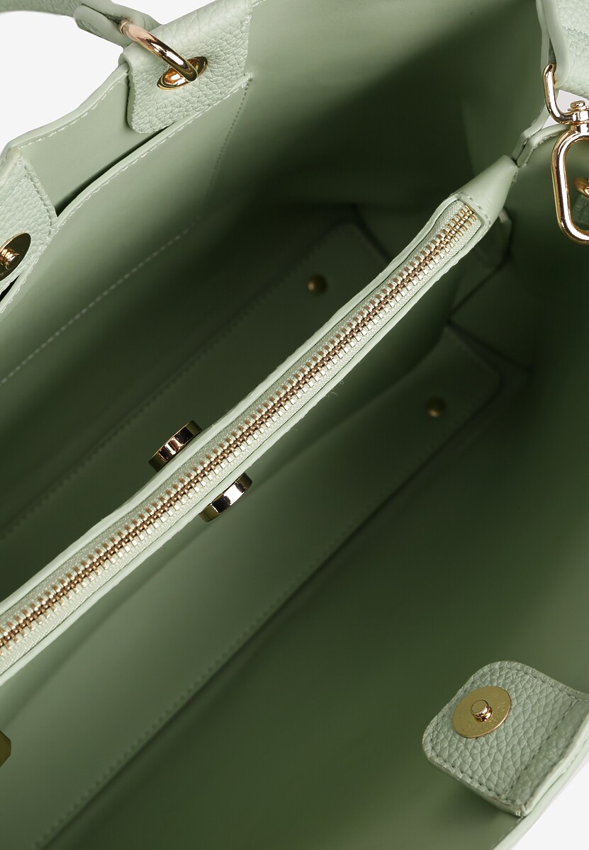 Zielona Torebka z Regulowanym Paskiem i Metaliczną Ozdobą Isarina