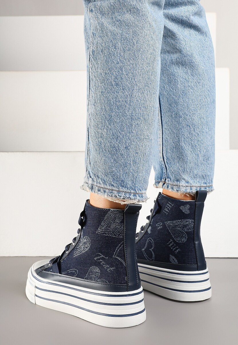 Granatowe Trampki na Platformie z Wysoką Cholewką i Wzorem Serc Aviriss