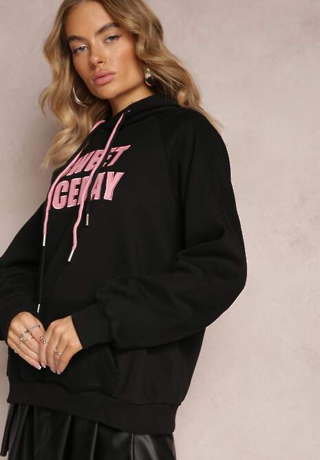 Czarna Bluza o Fasonie Kangurki Ozdobiona Napisem Taron