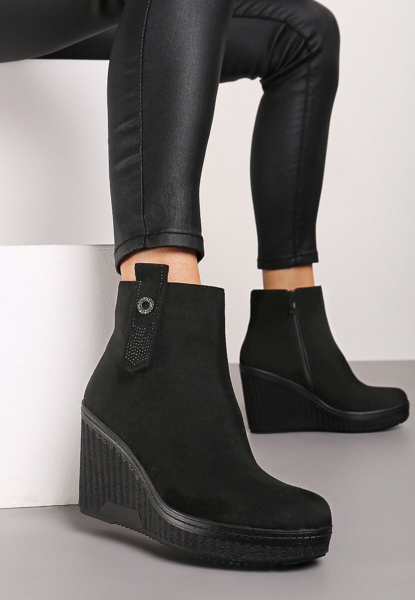 Czarne Casualowe Botki na Koturnie Wykończone z Boku Brokatem Naviselle
