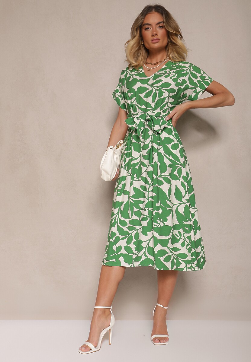 Zielona Sukienka o Rozkloszowanym Kroju w Liście z Paskiem Pumale