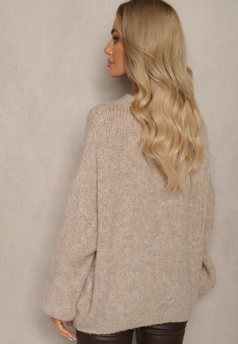 Beżowy Klasyczny Sweter z Wełną i Wiskozą o Luźnym Kroju Omethea