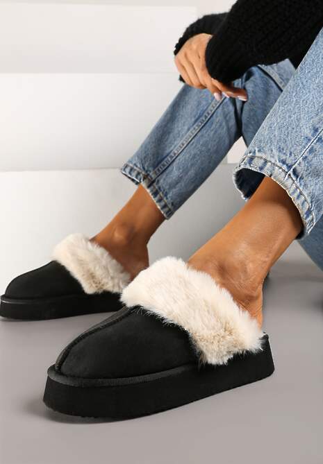 Czarne Kapcie z Imitacji Zamszu na Platformie z Futerkiem i Pionowym Przeszyciem Silvara