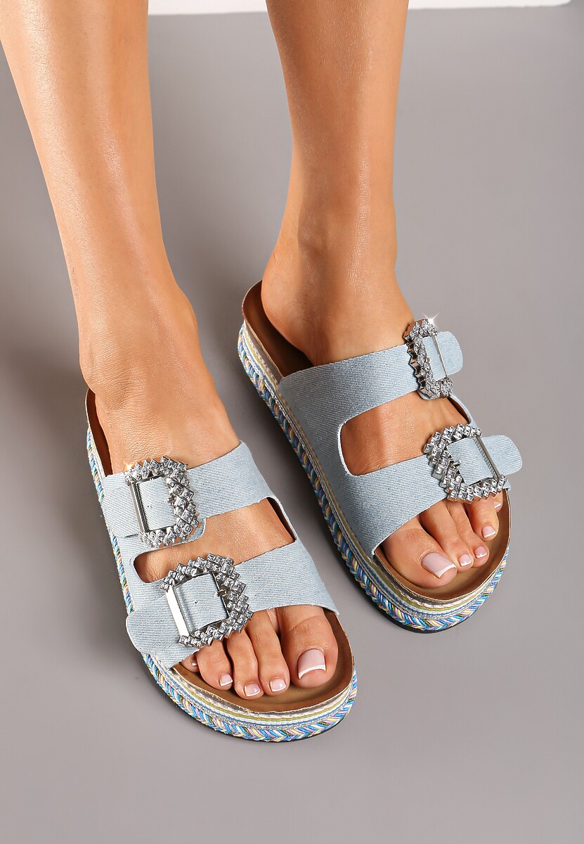 Jasnoniebieskie Płaskie Klapki z Klamrami i Cyrkoniami Minnia